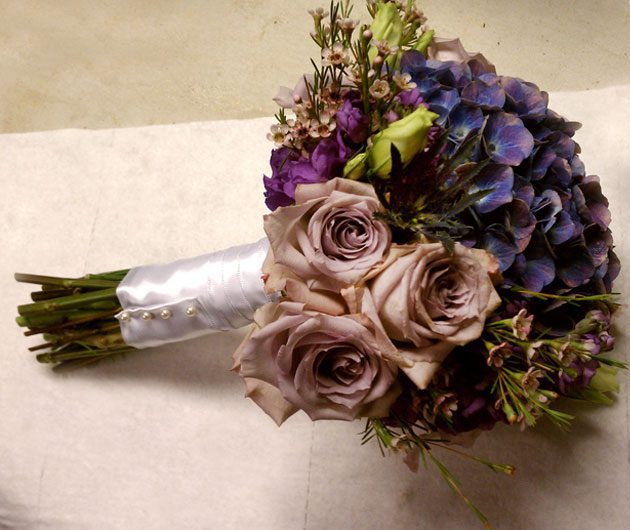 Bridal bouquet with roses and hydrangeas